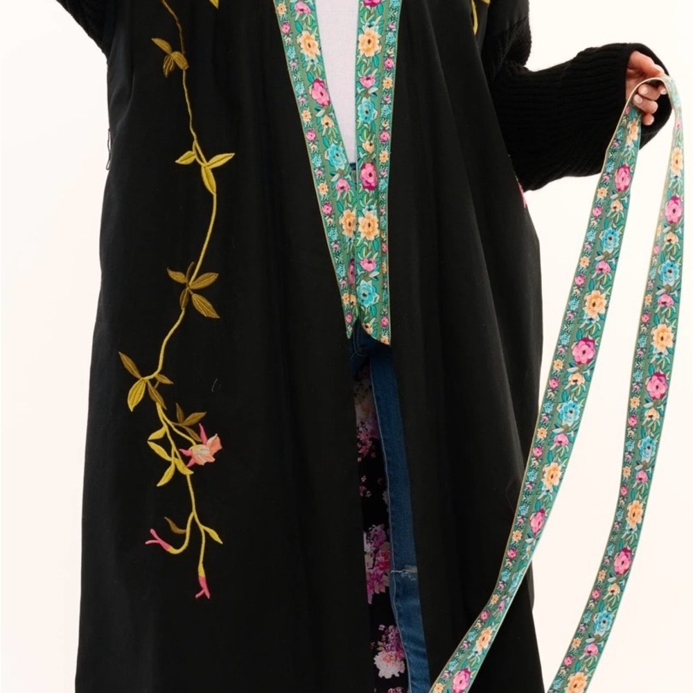 ARATTA Floral Embroidered Kimono - Picture 3 of 14